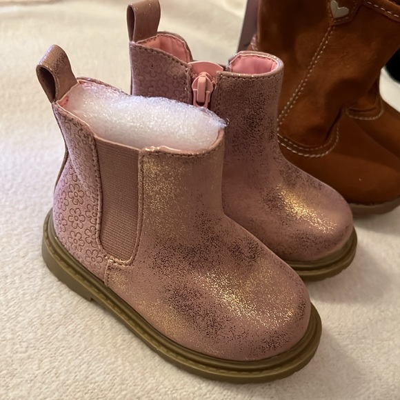 Girls two little boots new condition size 5 - Picture 2 of 11
